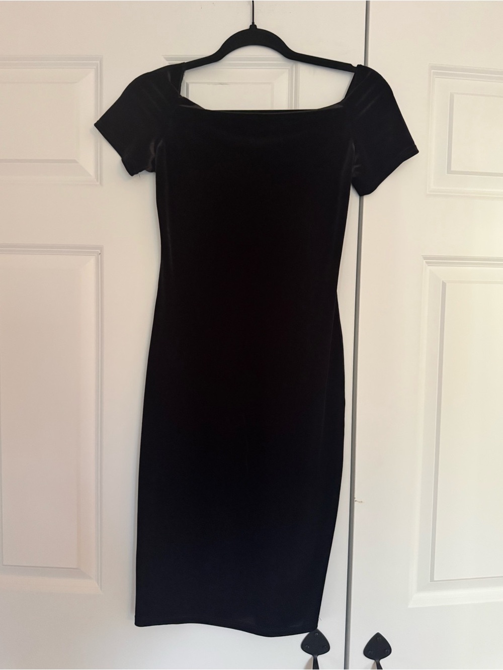 VINTAGE Velvet Black Square-Neck Midi Dress